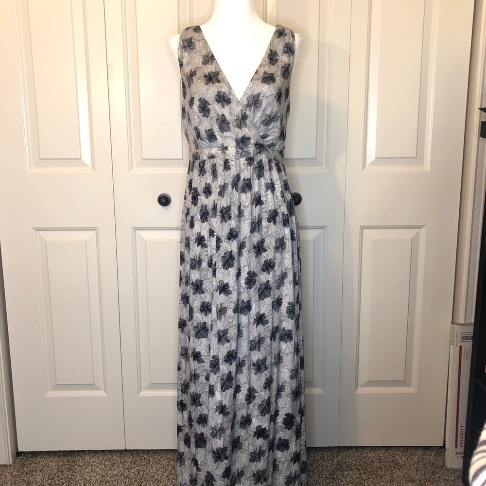 🎉Host Pick🎉A Pea in the Pod Floral Maxi Dress